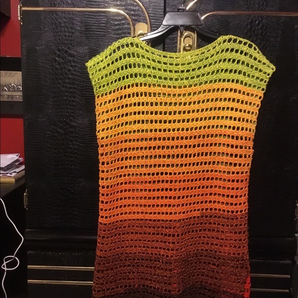 Crocheted tops - Picture 2 of 5